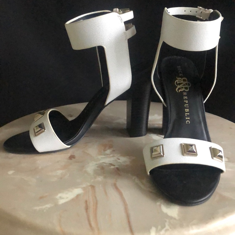 Rock & Republic Ankle Strap Open Toe Heels